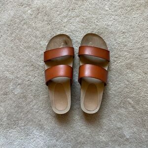 Leather platform sandals